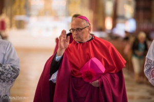 biskup wiesław mering